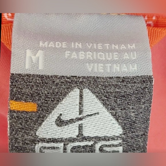 Women’s Nike ACG orange & pink Athletic Jacket - Medium Hooded - Zip Up - Picture 6 of 9